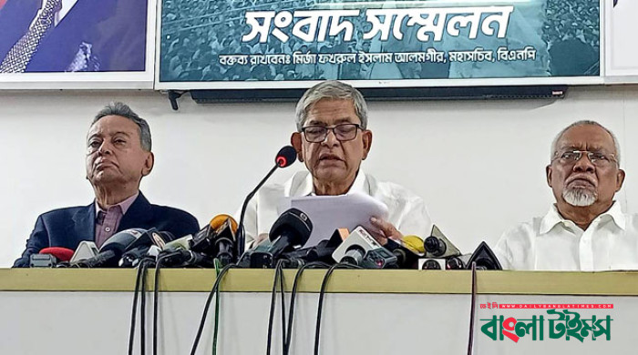 ‘নজিরবিহীন লুটপাট ও অলীক কল্পনার অবাস্তবায়নযোগ্য গণবিরোধী বাজেট :  মির্জা ফখরুল